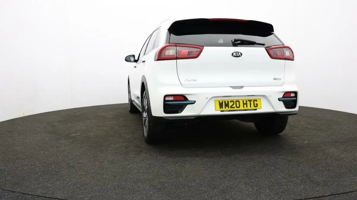 2020-kia-e-niro-ev-first-edition-big-30