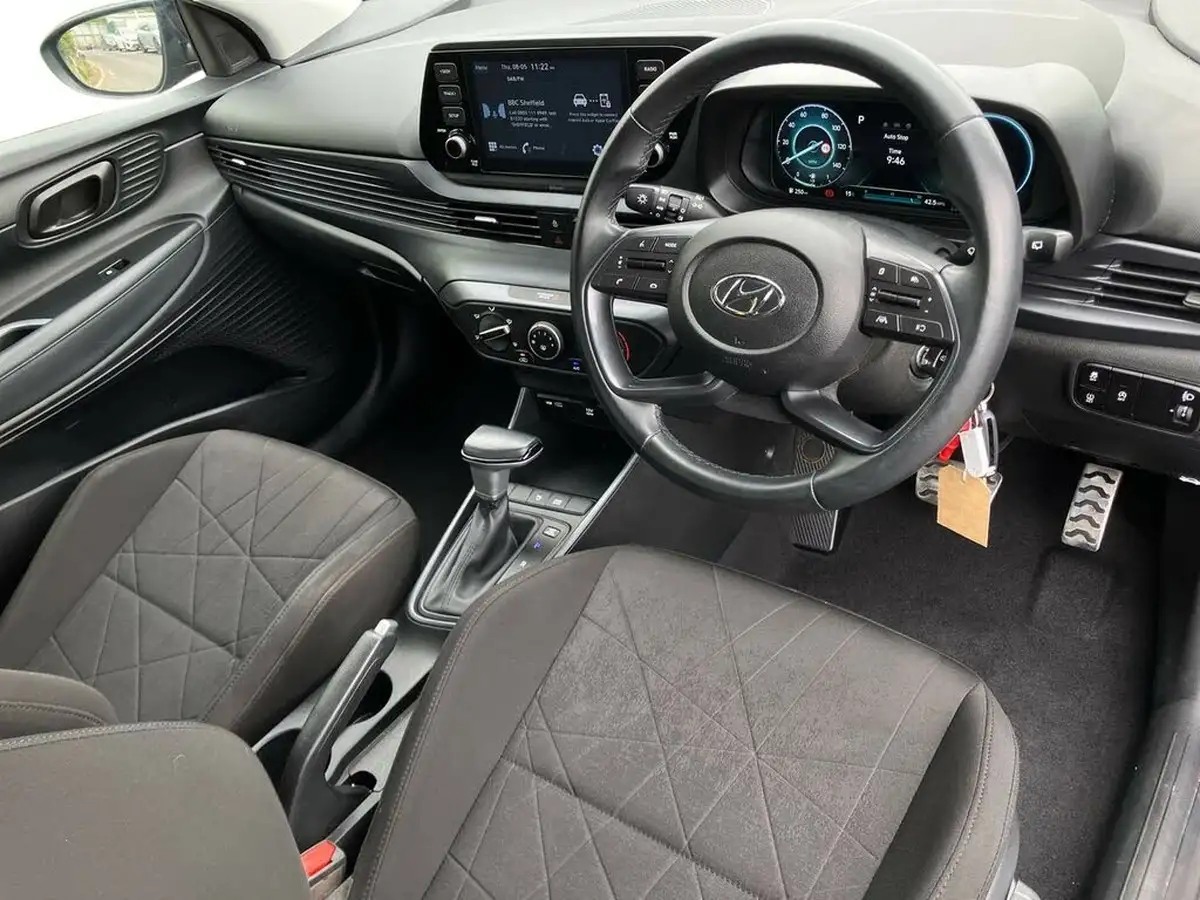2022-hyundai-bayon-10-t-gdi-se-connect-dct-big-8