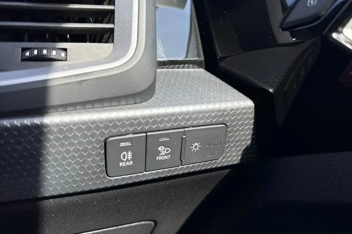 2019-audi-a1-10-30-tfsi-sport-big-39