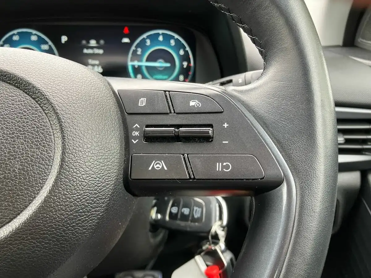 2022-hyundai-bayon-10-t-gdi-se-connect-dct-big-32