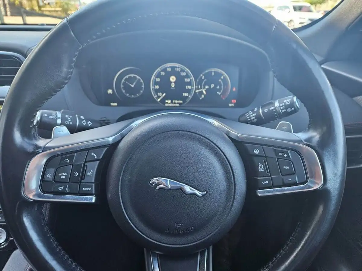 2017-jaguar-f-pace-30td-s-ss-big-19
