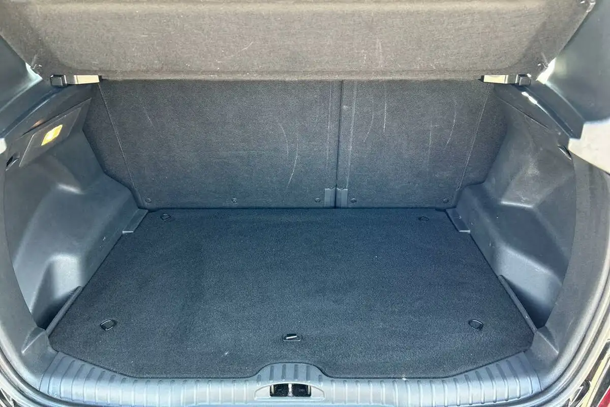 2016-citroen-c3-picasso-16bluehdi-edition-big-23