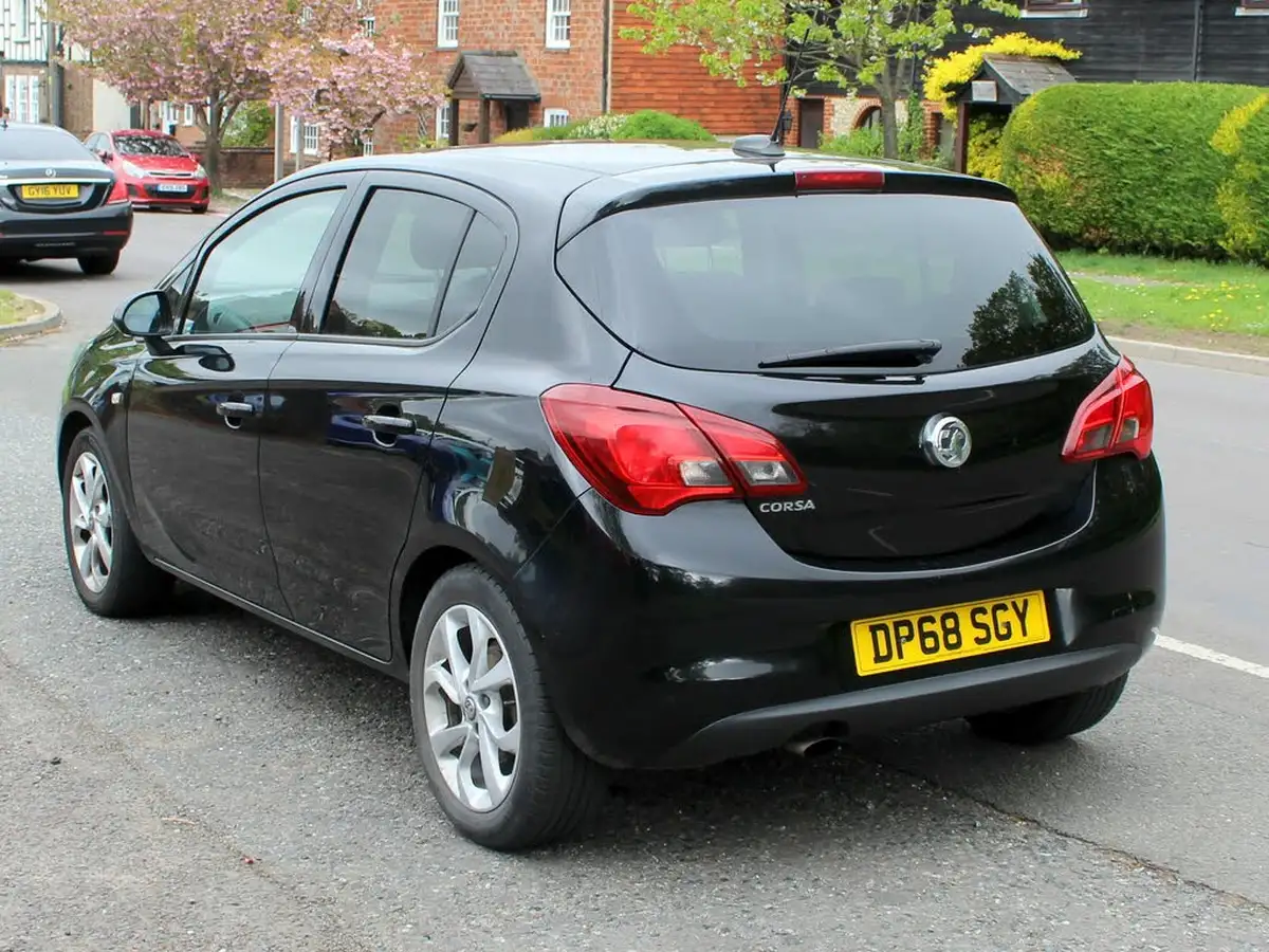 2018-vauxhall-corsa-14i-sport-90ps-5d-big-3