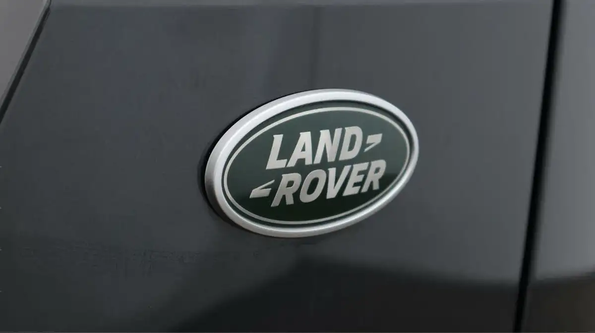 2022-land-rover-range-rover-evoque-15-p300e-r-dynamic-s-big-22