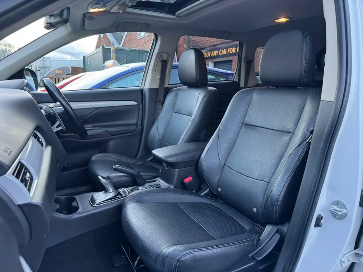 2014-mitsubishi-outlander-20-gx4hs-big-14
