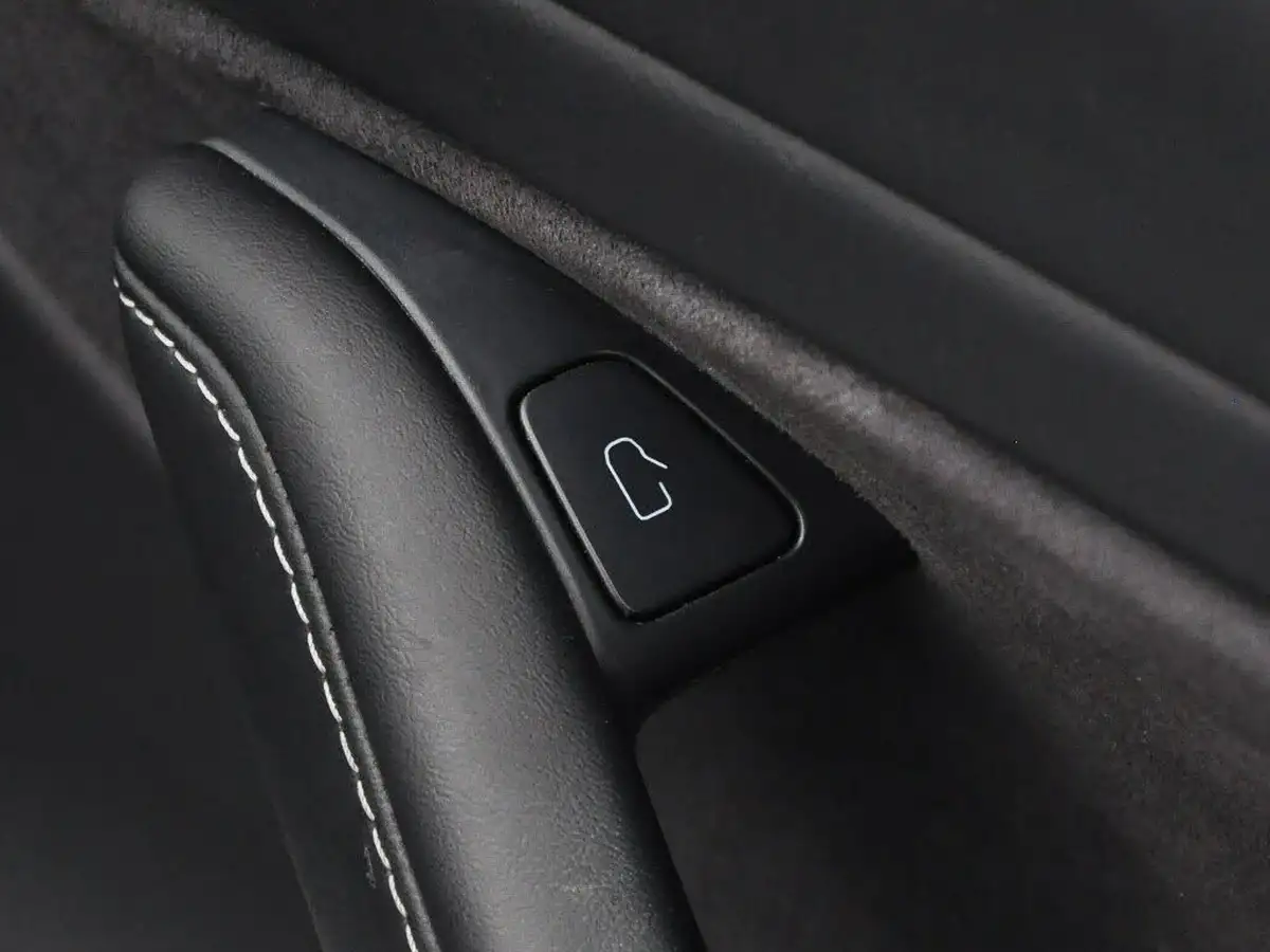 2020-tesla-model-3-e-long-range-big-20