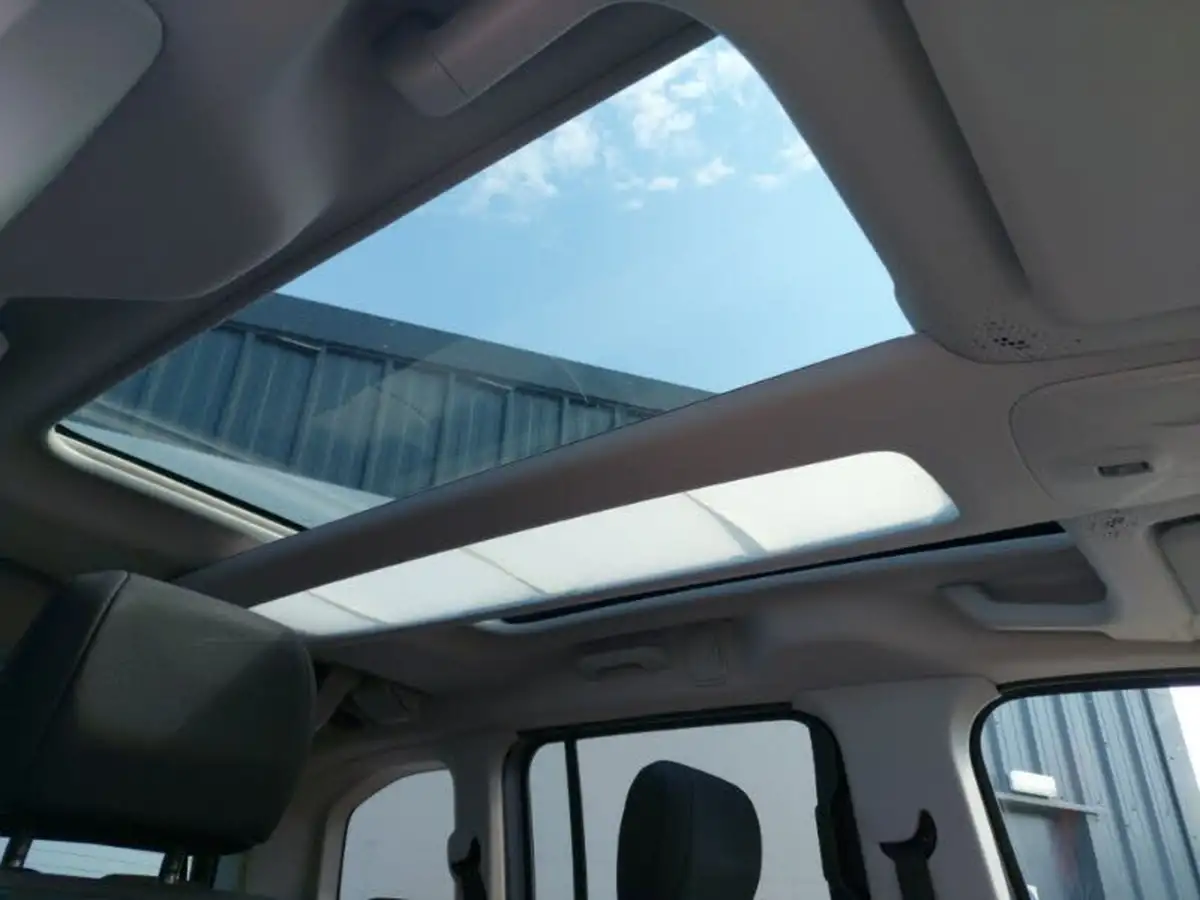 2022-citroen-berlingo-15bluehdi-flair-xtr-m-size-130ps-ss-big-17