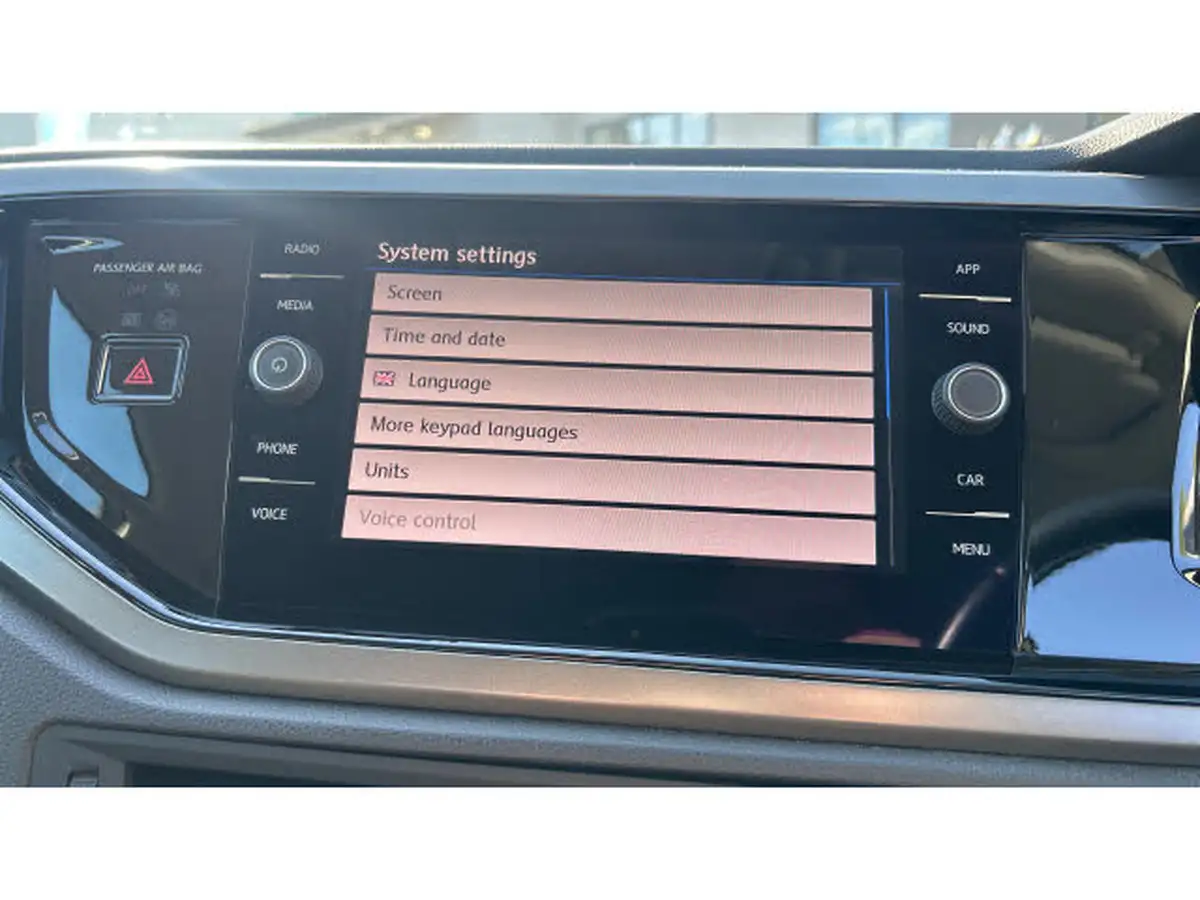 2018-volkswagen-polo-10-se-65ps-evo-big-29