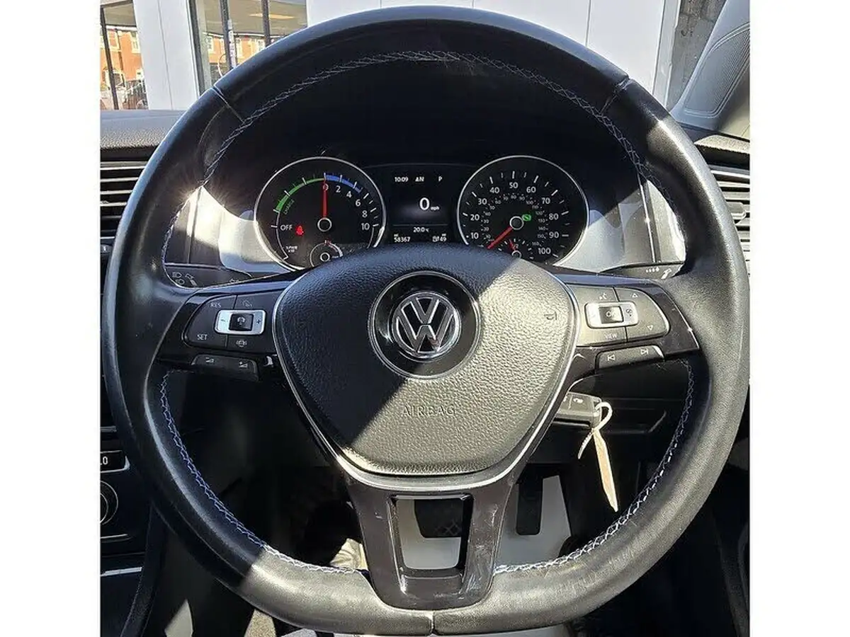 2020-volkswagen-golf-e-e-golf-big-27