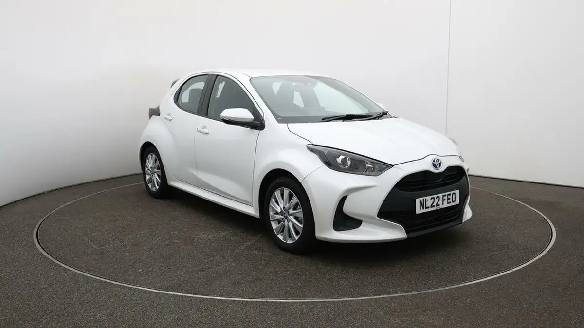2022-toyota-yaris-15-vvt-i-icon-big-43