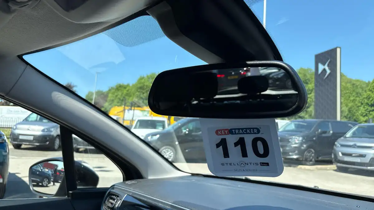 2018-citroen-c3-12-puretech-flair-110ps-ss-eat6-big-32