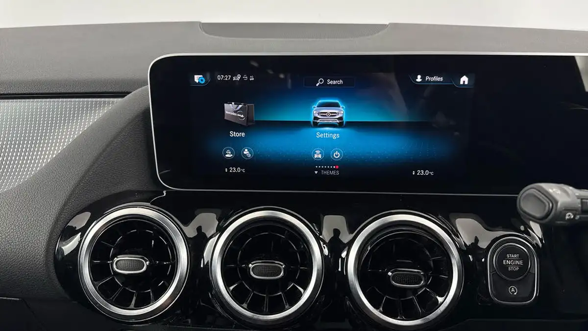 2021-mercedes-benz-gla-class-20d-gla-200d-sport-executive-big-16