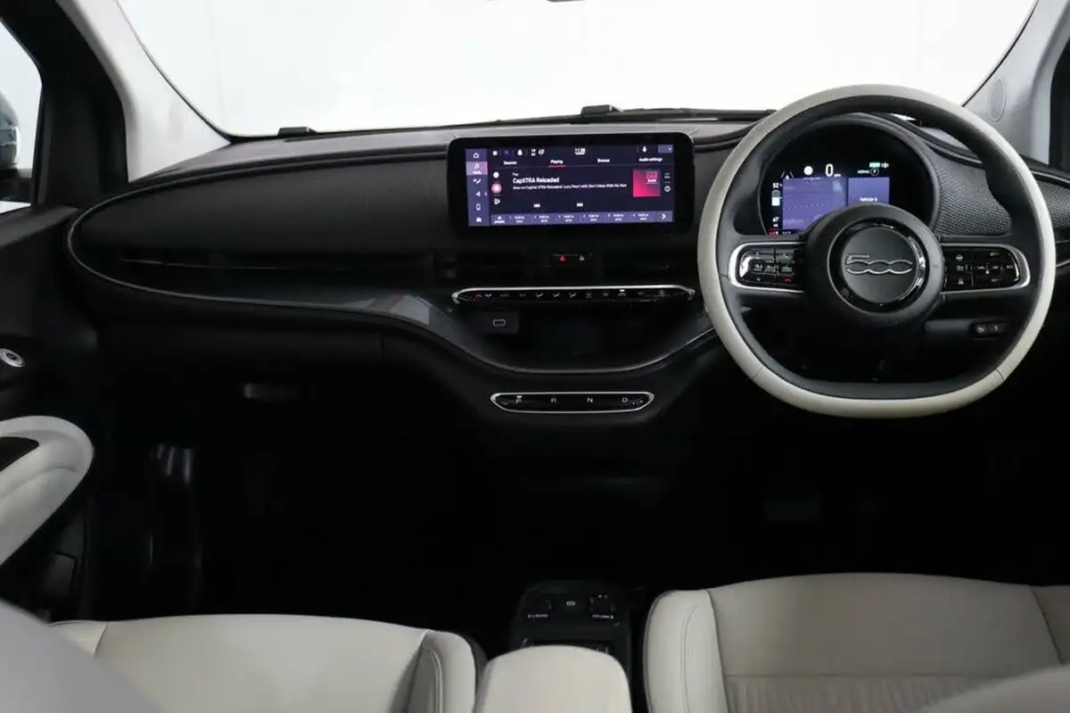 2022-fiat-500-e-la-prima-big-7