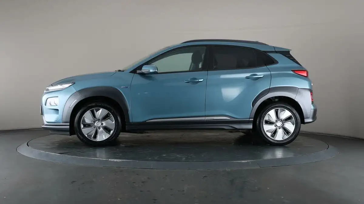 2020-hyundai-kona-e-premium-204ps-big-35