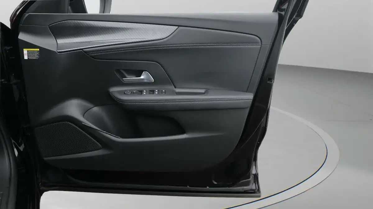 2022-vauxhall-mokka-e-sri-premium-big-15