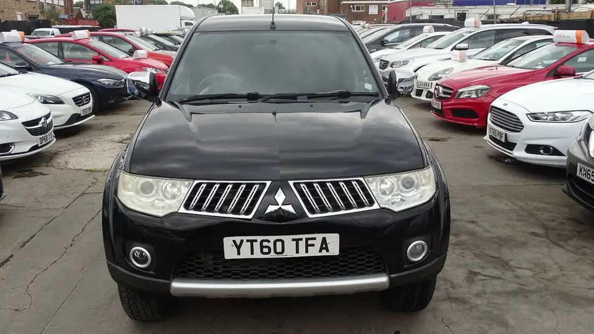 2010-mitsubishi-l200-25td-trojan-big-16