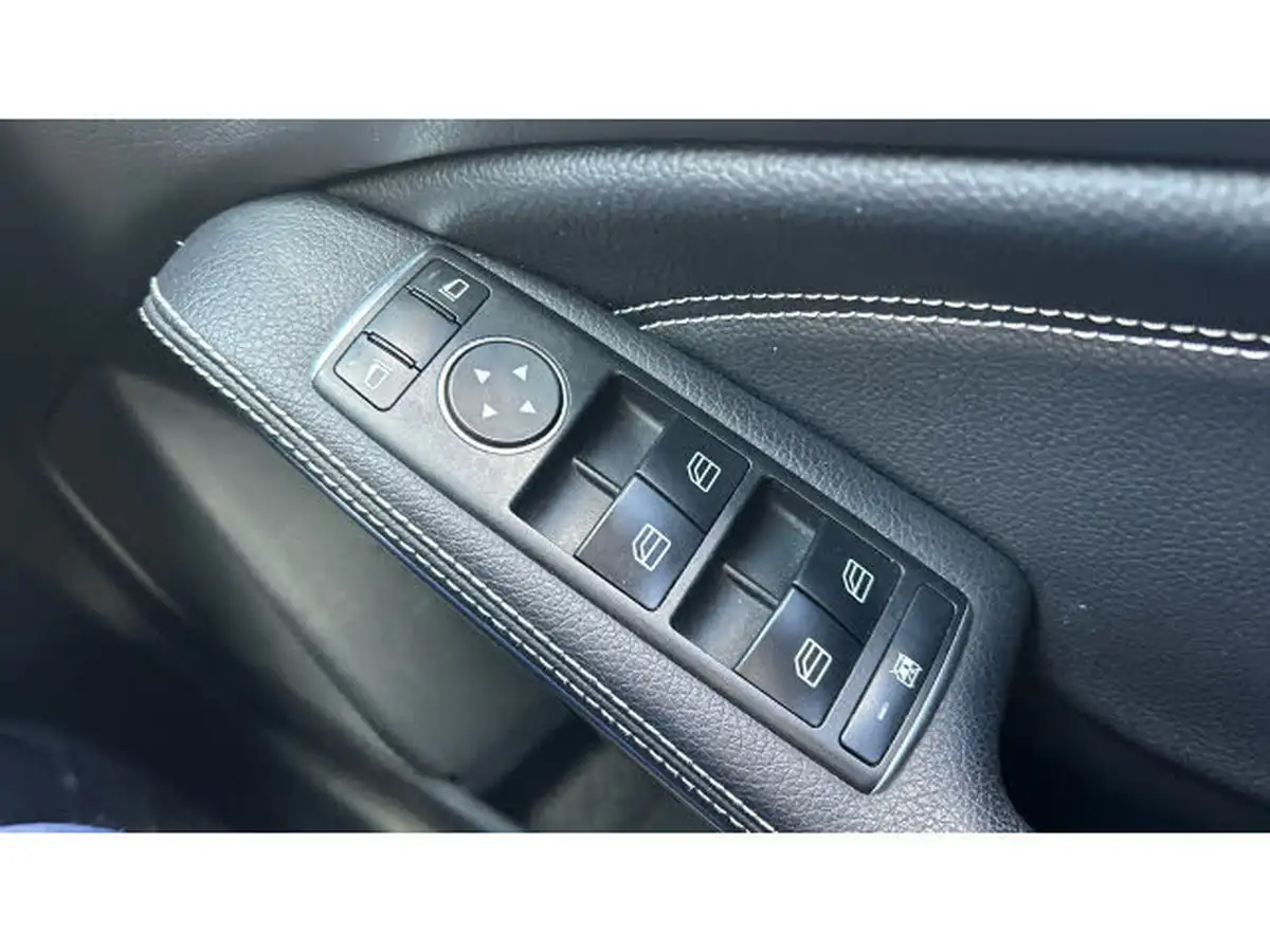 2018-mercedes-benz-gla-class-16-gla-180-urban-edition-7g-dct-big-29