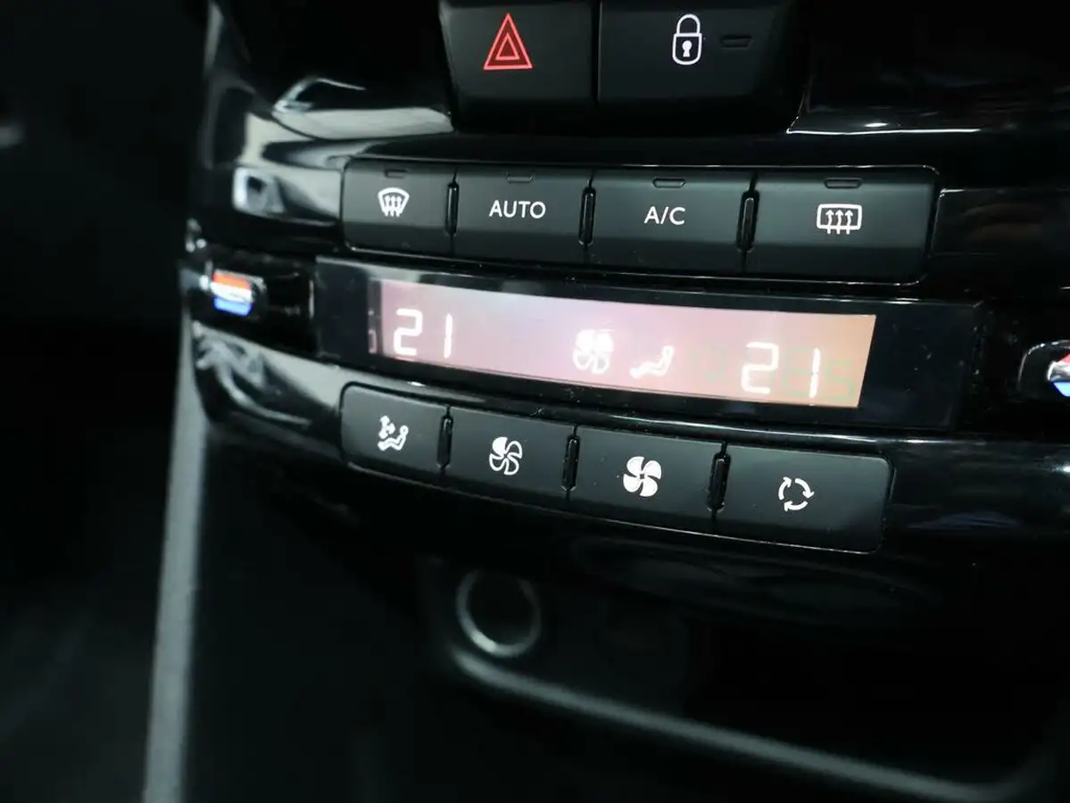 2019-peugeot-2008-suv-12-puretech-allure-premium-82bhp-big-22