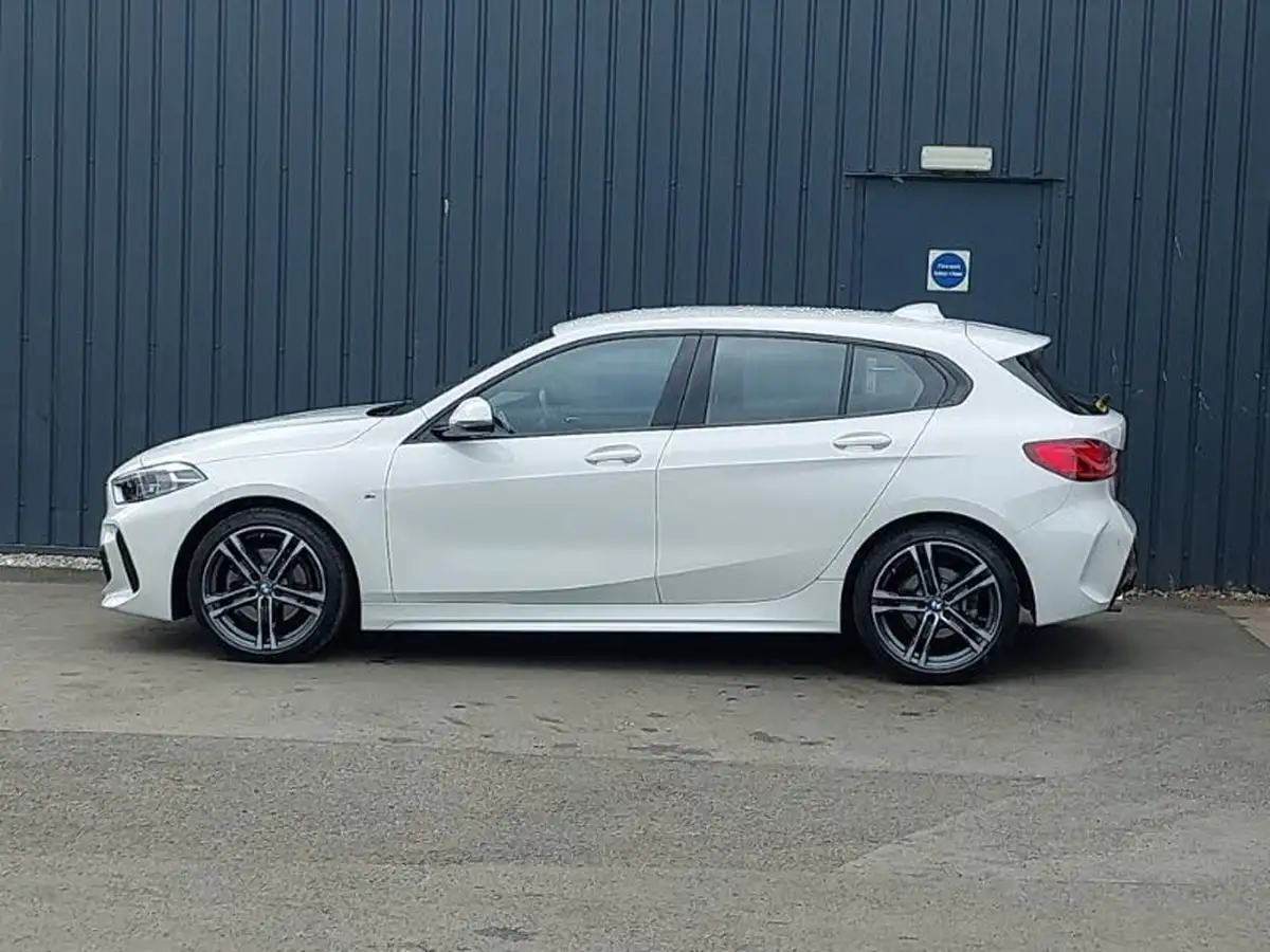 2023-bmw-1-series-15-118i-m-sport-lcp-dct-big-3