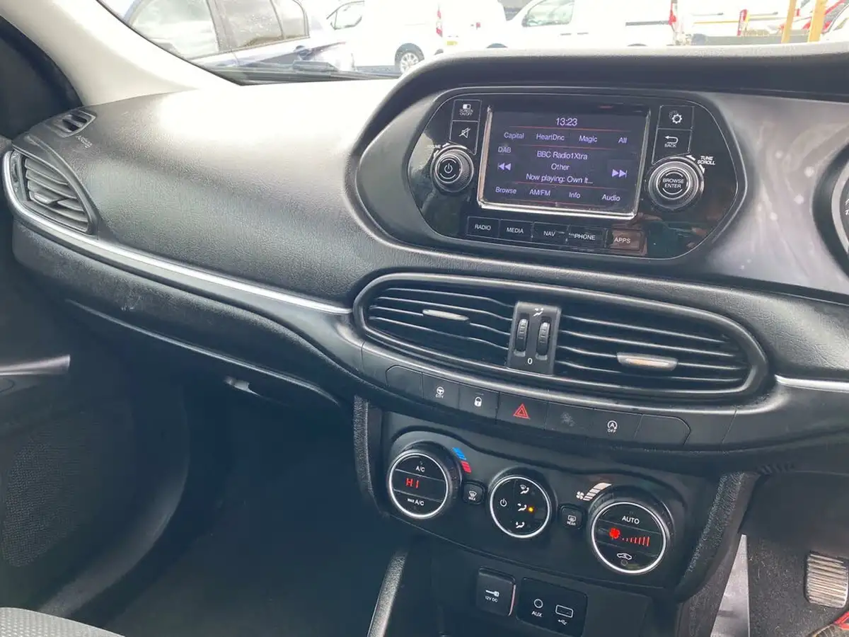 2017-fiat-tipo-16multijet-lounge-station-wagon-big-28