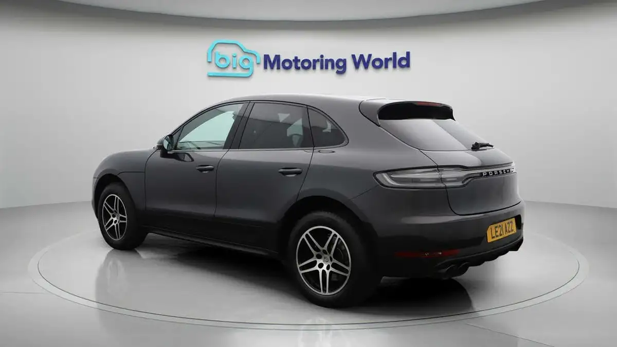 2021-porsche-macan-20-245ps-big-5