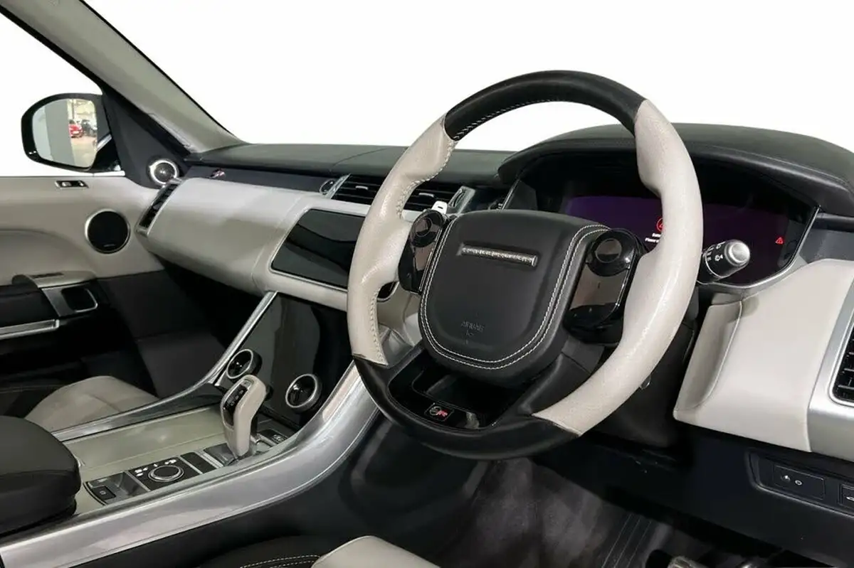 2019-land-rover-range-rover-sport-50-v8-p575-svr-big-8