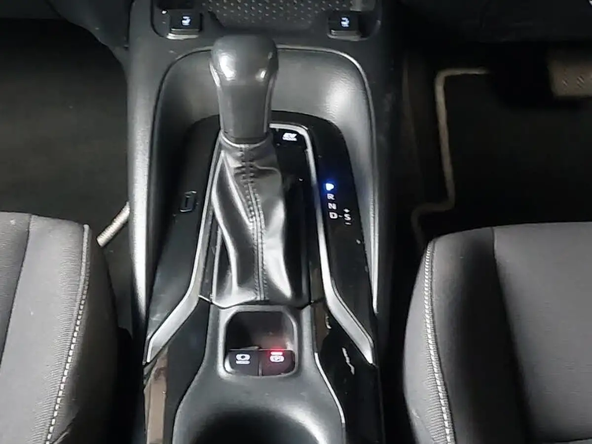 2022-toyota-corolla-20-vvt-i-icon-193bhp-hatchback-big-10