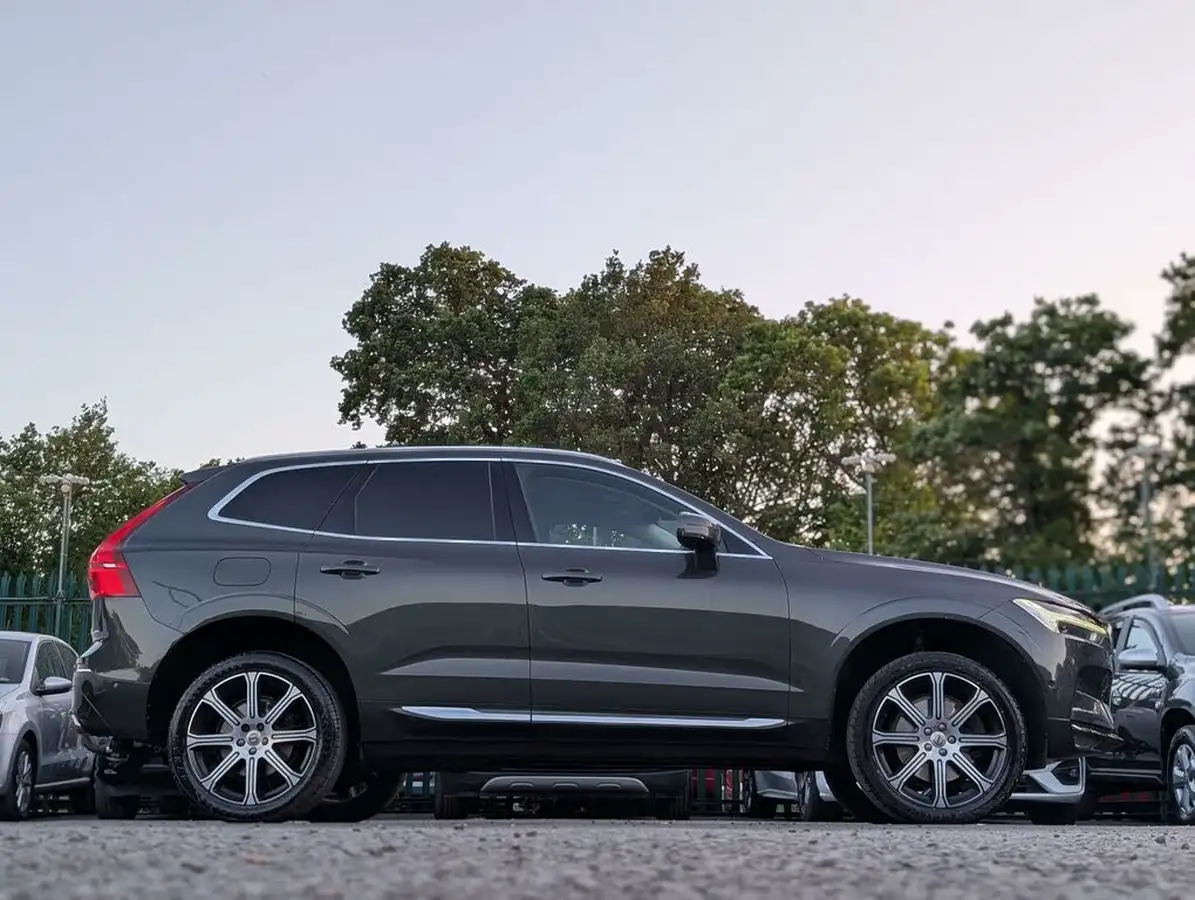 2017-volvo-xc60-20td-d5-inscription-pro-powerpulse-big-8