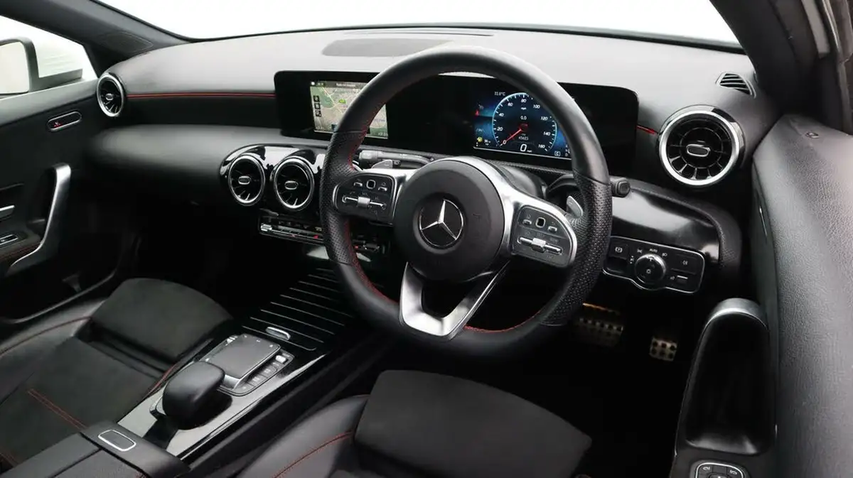 2020-mercedes-benz-a-class-20d-a220d-amg-line-hatchback-5d-big-9