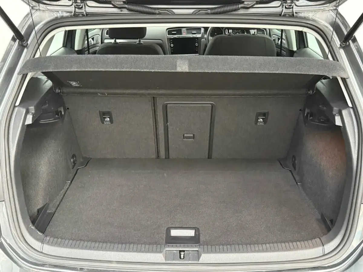 2018-volkswagen-golf-10-tsi-se-nav-110ps-ss-hatchback-5d-big-34