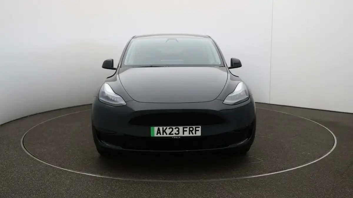 2023-tesla-model-y-e-rwd-big-35