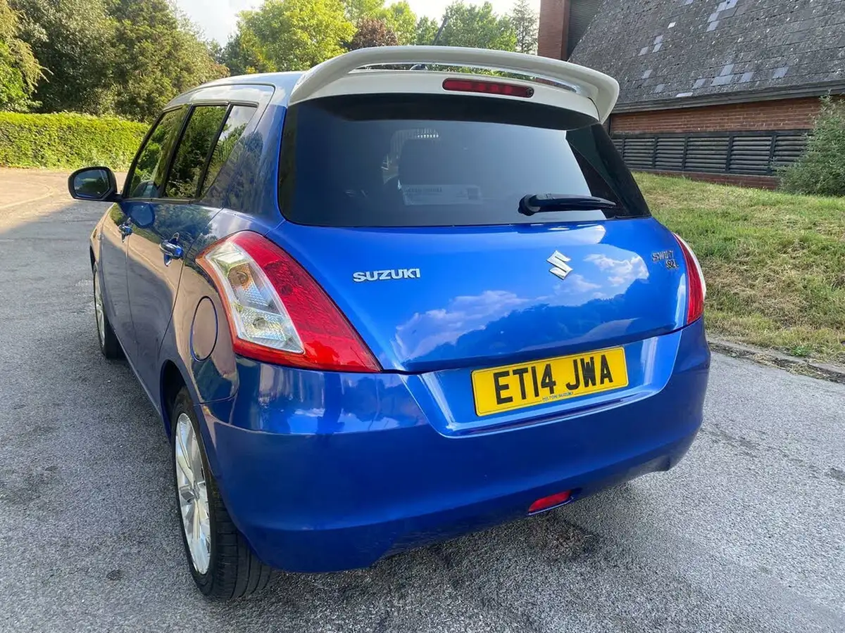 2014-suzuki-swift-12-sz-l-5d-big-10
