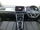 2022-volkswagen-t-roc-10-tsi-life-small-2