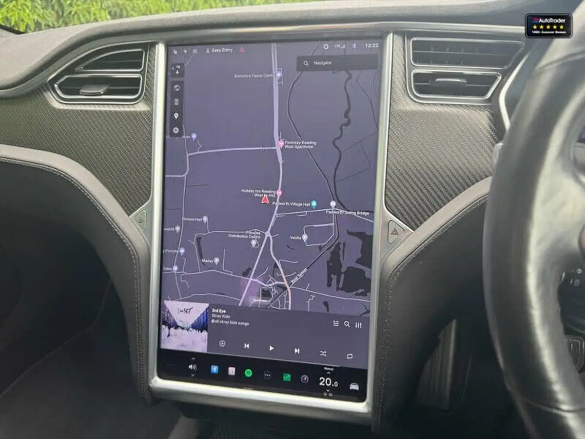2017-tesla-model-s-e-100d-big-15