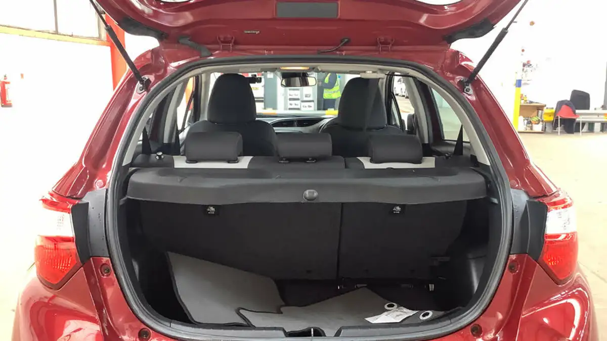 2019-toyota-yaris-15-vvt-i-icon-111bhp-1496cc-big-6