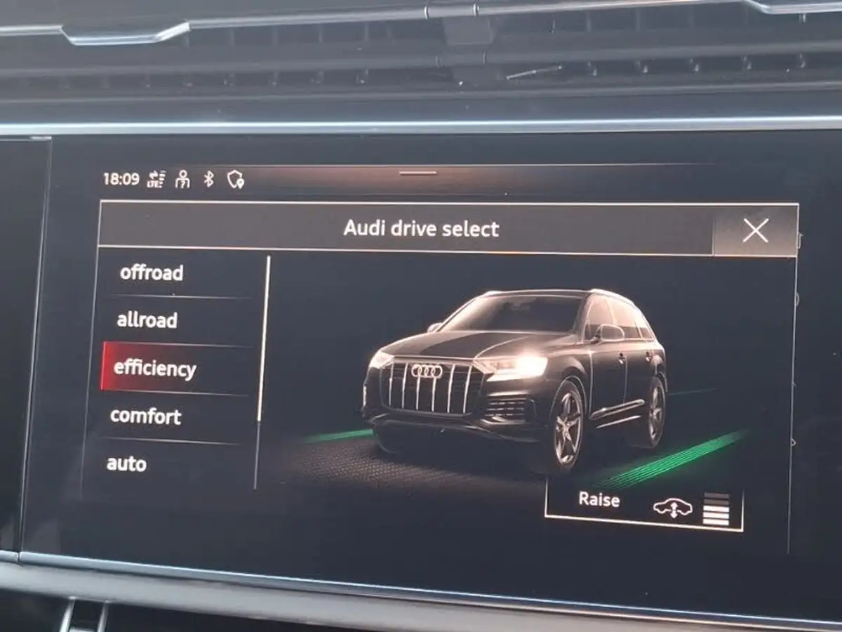 2023-audi-q7-30-55-tfsi-s-line-big-16