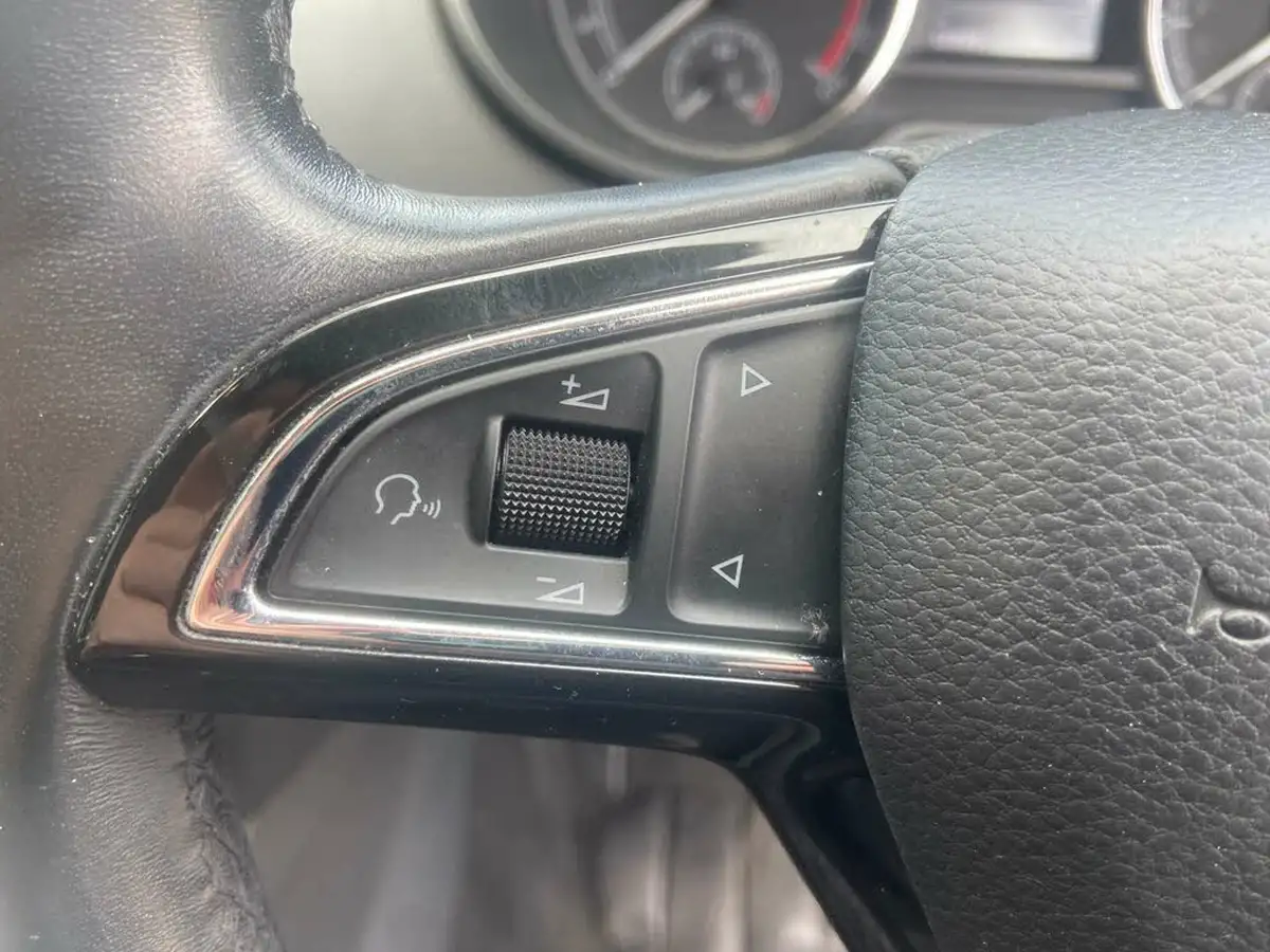 2018-skoda-octavia-16tdi-se-scr-estate-dsg-big-18