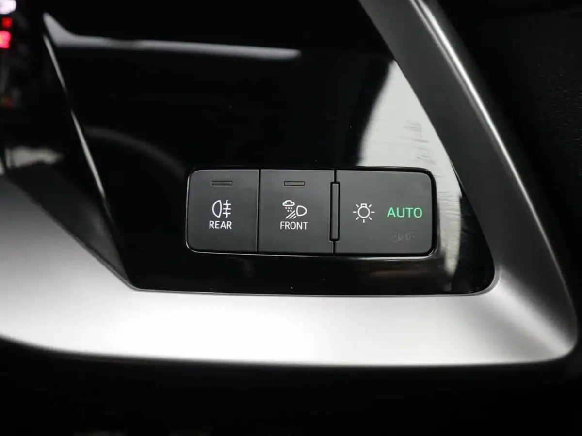 2022-audi-a3-15-35-tfsi-s-line-sportback-5d-big-38