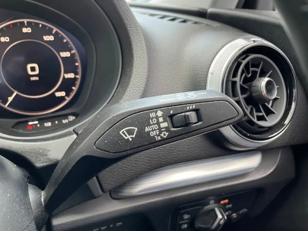 2020-audi-a3-14-40-e-tron-big-31