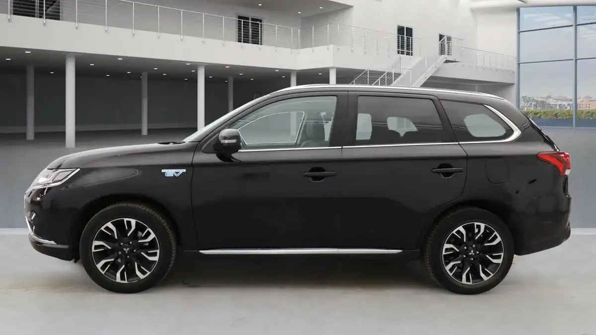 2017-mitsubishi-outlander-20-4hs-phev-5st-big-6