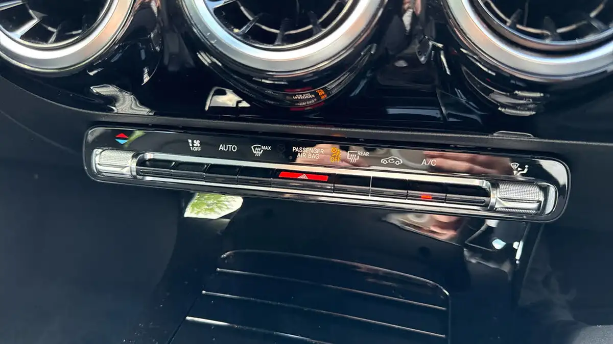 2018-mercedes-benz-a-class-15d-a180d-se-116ps-ss-7g-dct-big-28