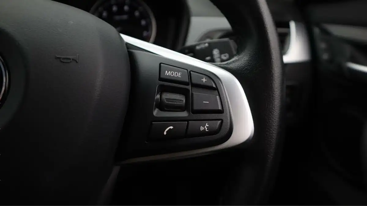 2021-bmw-x1-15-xdrive-25e-phev-xline-big-23