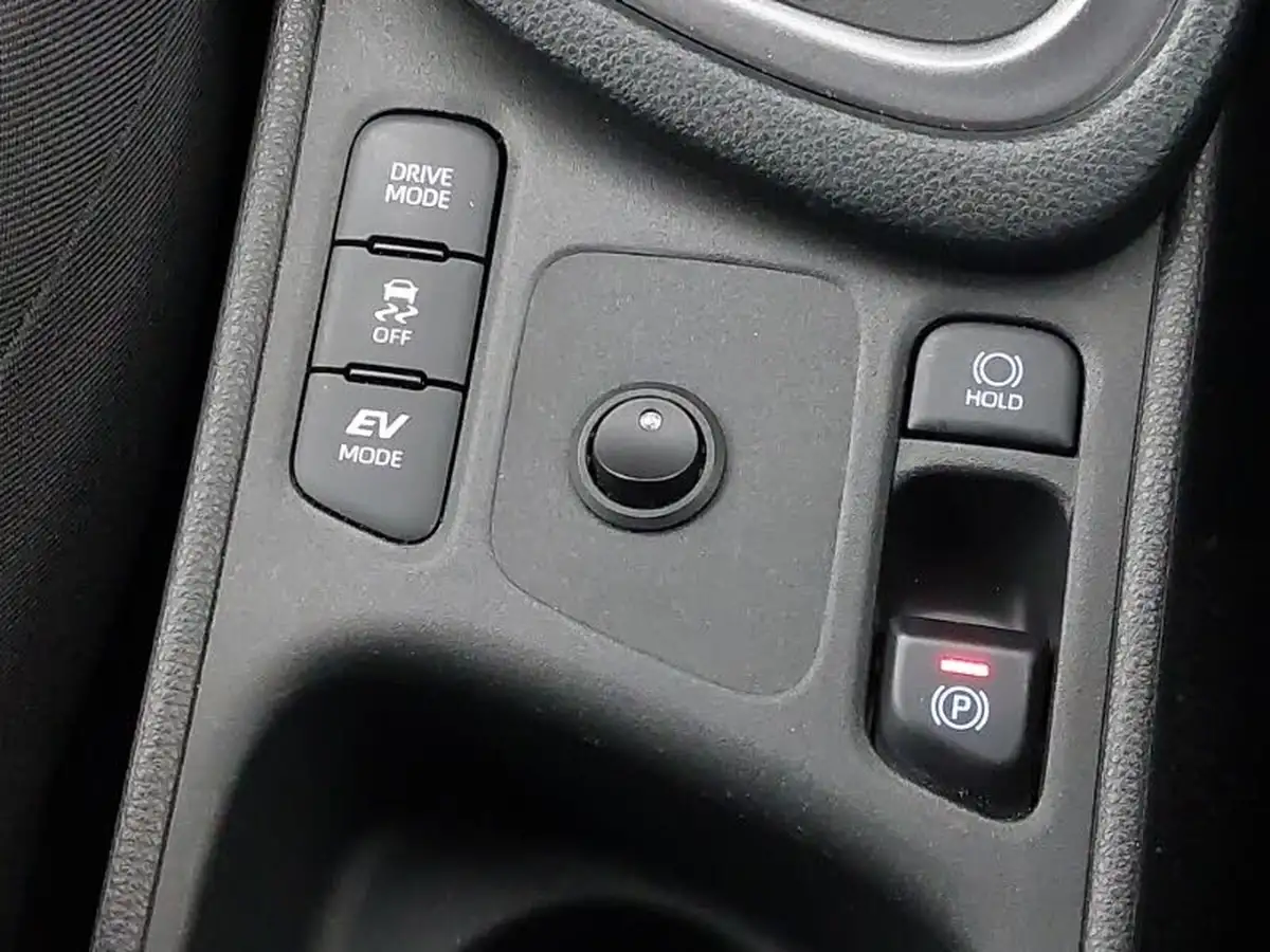 2022-toyota-yaris-15-vvt-i-gr-sport-big-14