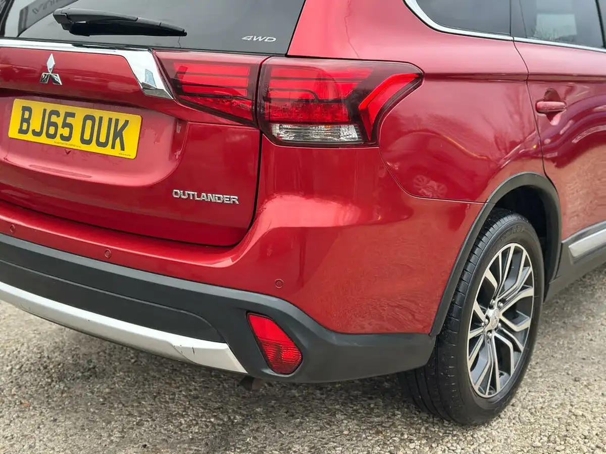 2015-mitsubishi-outlander-22di-d-gx3-7st-auto-big-23