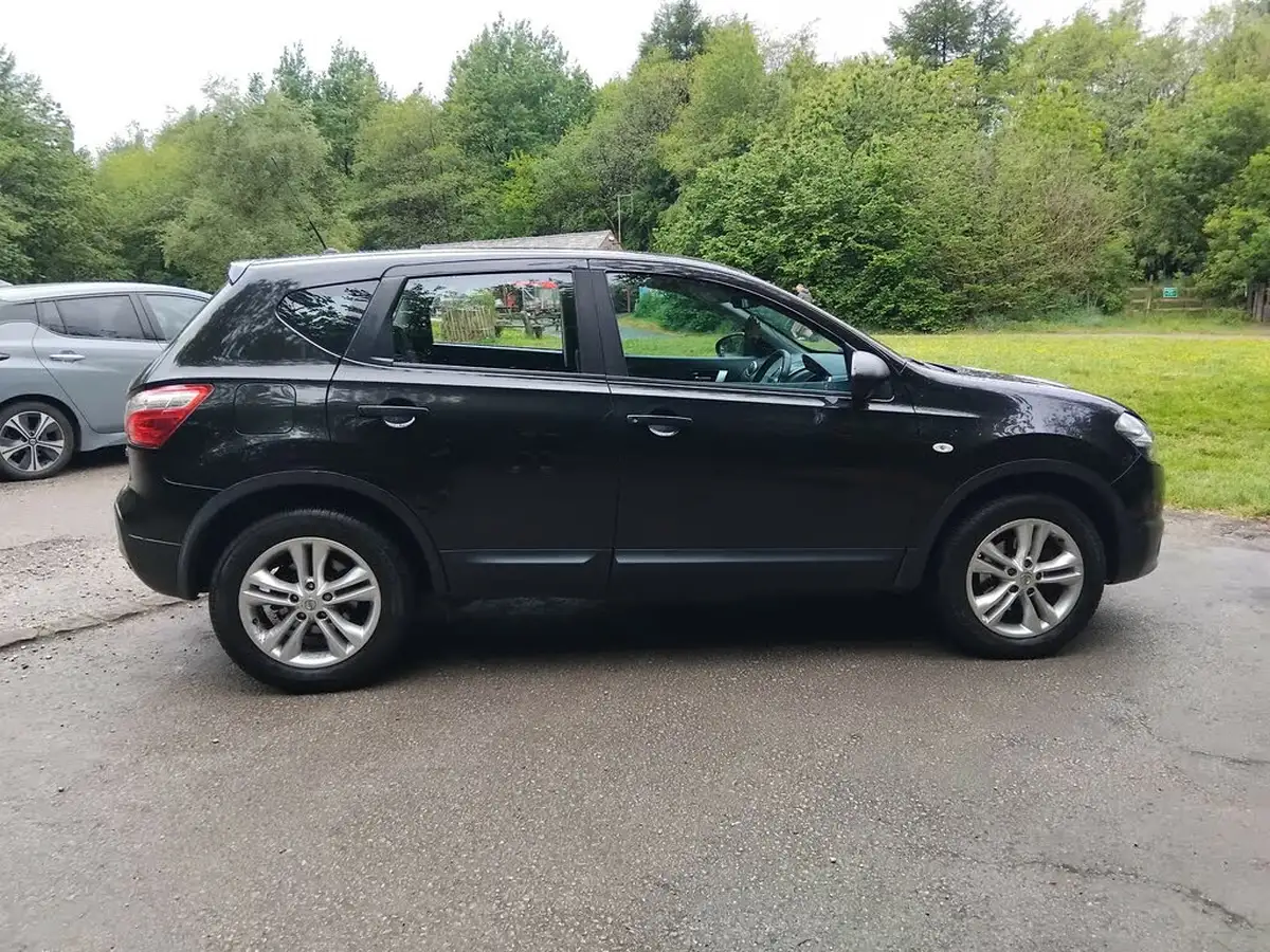 2012-nissan-qashqai-15td-acenta-big-5