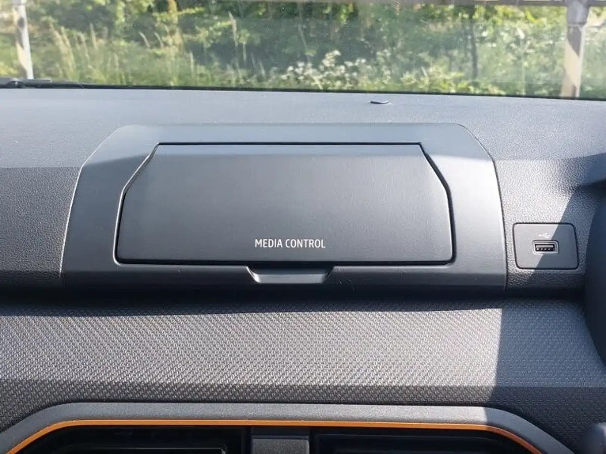 2022-dacia-sandero-stepway-10-tce-essential-90bhp-big-10