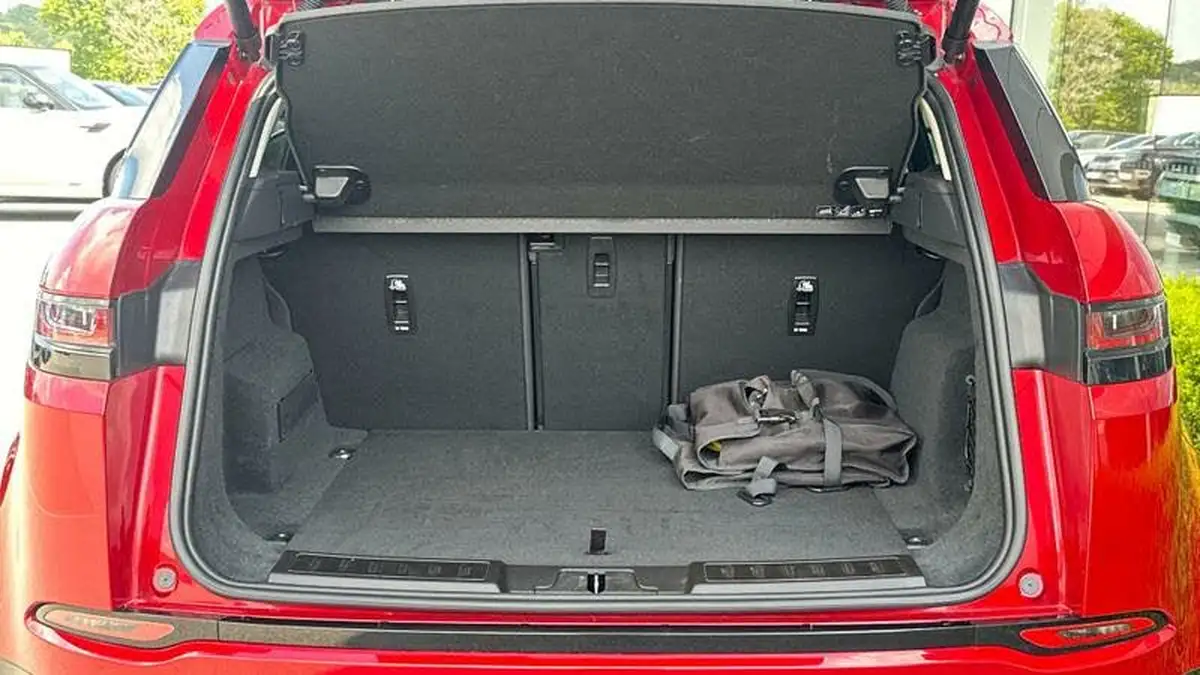2022-land-rover-range-rover-evoque-15-p300e-r-dynamic-s-big-9