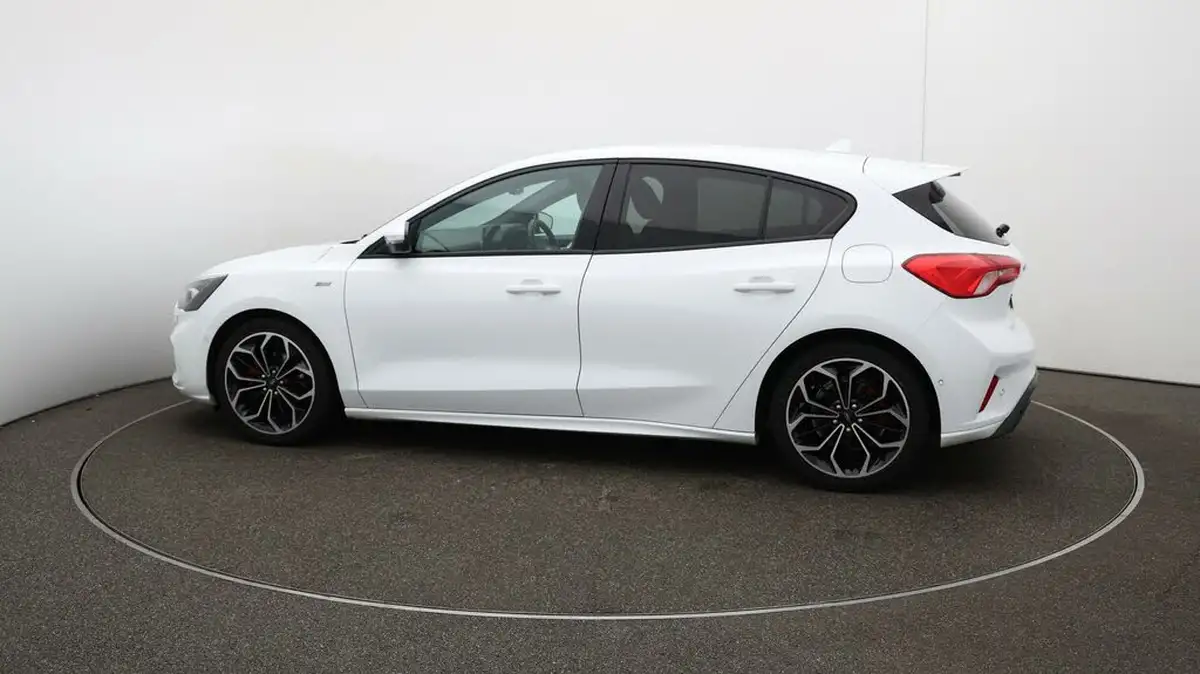 2019-ford-focus-10t-st-line-x-hatchback-big-58