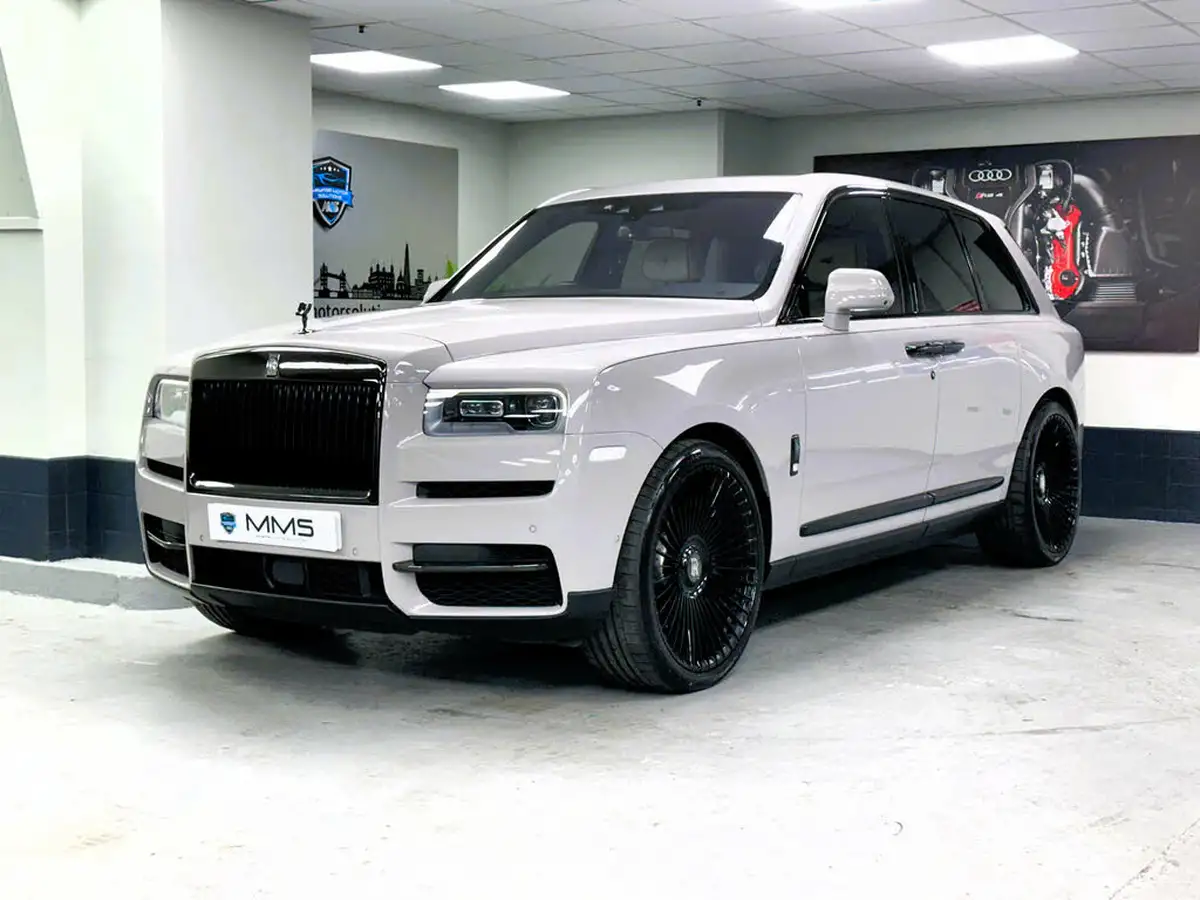 2023-rolls-royce-cullinan-675-black-badge-big-2