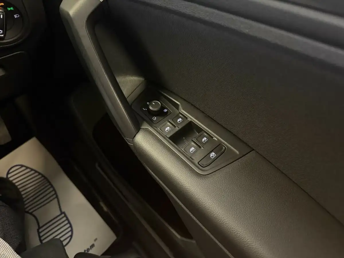 2019-volkswagen-tiguan-15-tsi-sel-big-34